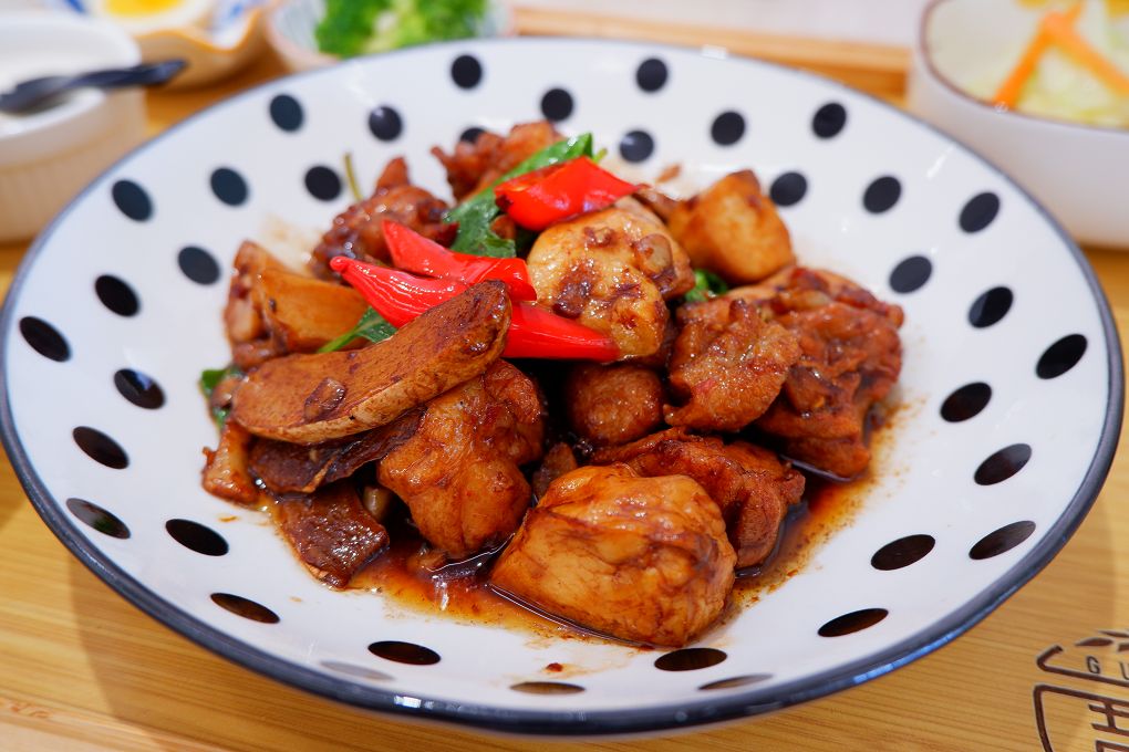 【林口中式簡餐推薦】穀雨豐  將排餐、西餐融入了台灣的飲食文化中，創造出屬於台灣人的台式的洋食料理餐廳！ @貝大小姐與瑞餚姐の囂脂私蜜話