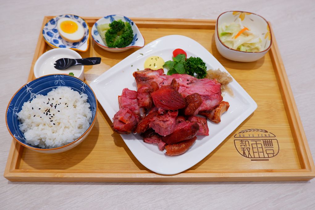 【林口中式簡餐推薦】穀雨豐  將排餐、西餐融入了台灣的飲食文化中，創造出屬於台灣人的台式的洋食料理餐廳！ @貝大小姐與瑞餚姐の囂脂私蜜話