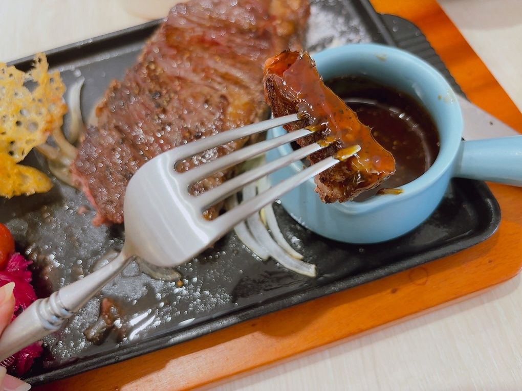 【林口中式簡餐推薦】穀雨豐  將排餐、西餐融入了台灣的飲食文化中，創造出屬於台灣人的台式的洋食料理餐廳！ @貝大小姐與瑞餚姐の囂脂私蜜話