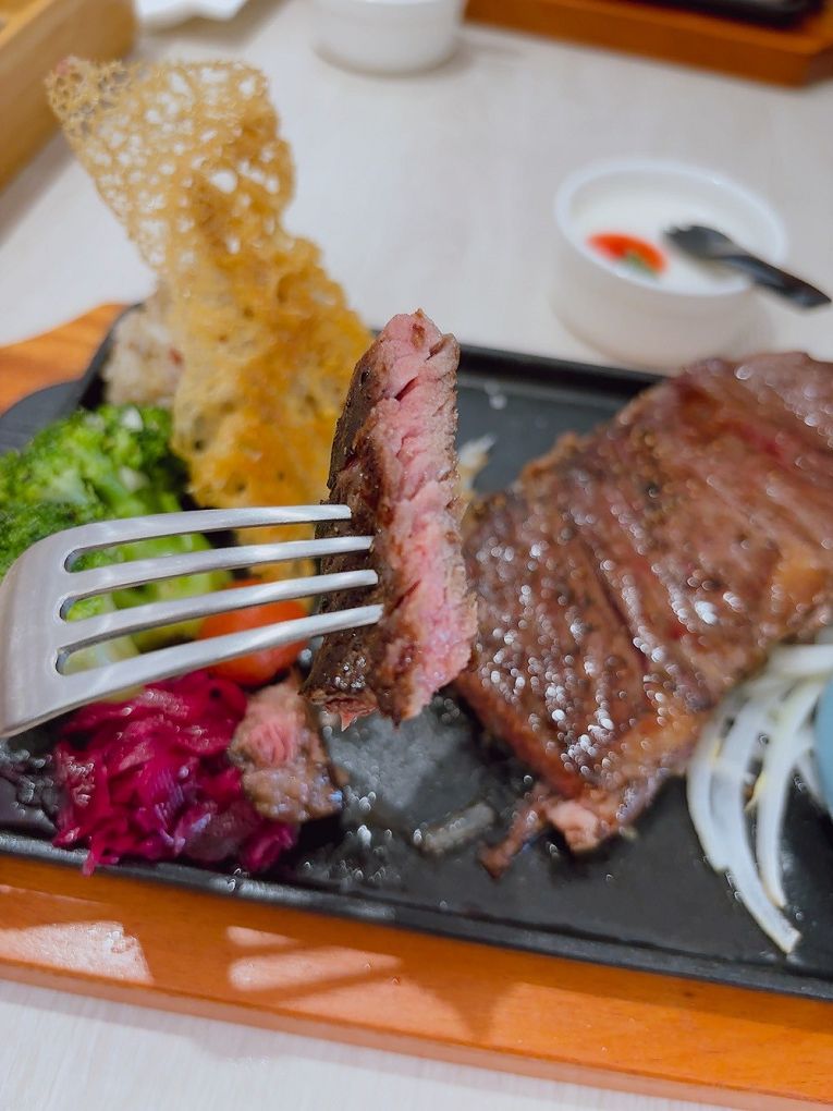 【林口中式簡餐推薦】穀雨豐  將排餐、西餐融入了台灣的飲食文化中，創造出屬於台灣人的台式的洋食料理餐廳！ @貝大小姐與瑞餚姐の囂脂私蜜話