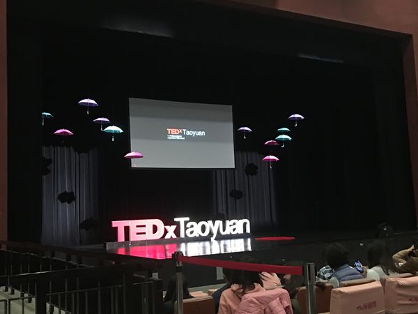 【講座】TEDxTaoyuan《CreAction》年會 @貝大小姐與瑞餚姐の囂脂私蜜話