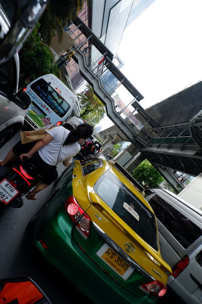 【泰國 曼谷交通工具】摩托計程車 Motorbike Taxi มอเตอร์ไซค์รับจ้าง @貝大小姐與瑞餚姐の囂脂私蜜話