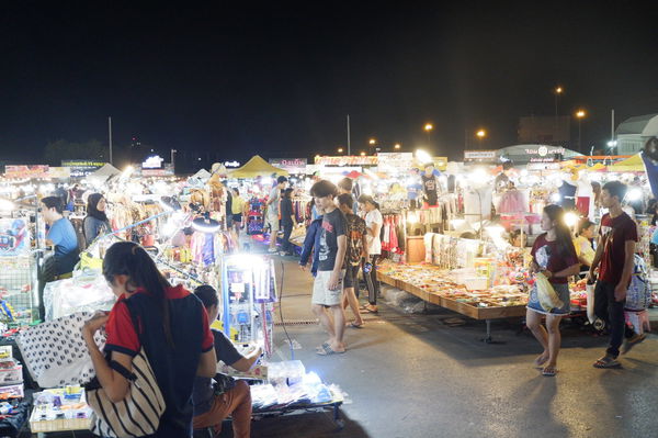 【泰國 曼谷夜市】理杜安夜市 Liab Duan Night Market ตลาดนัดเลียบด่วน @貝大小姐與瑞餚姐の囂脂私蜜話