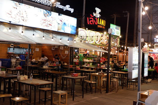 【泰國 曼谷夜市】理杜安夜市 Liab Duan Night Market ตลาดนัดเลียบด่วน @貝大小姐與瑞餚姐の囂脂私蜜話